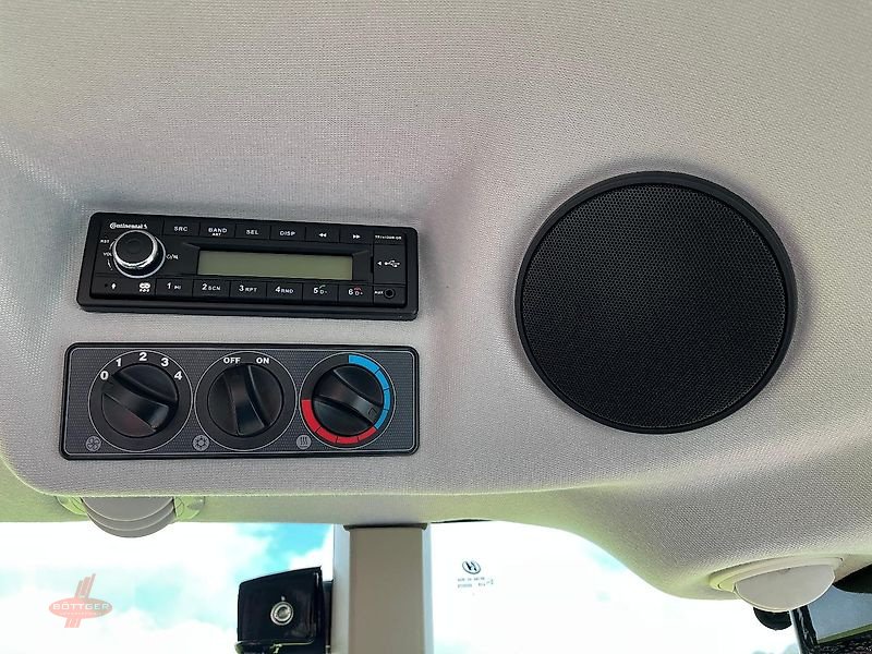 Traktor des Typs Massey Ferguson MF 4708 M, Neumaschine in Oederan (Bild 8)