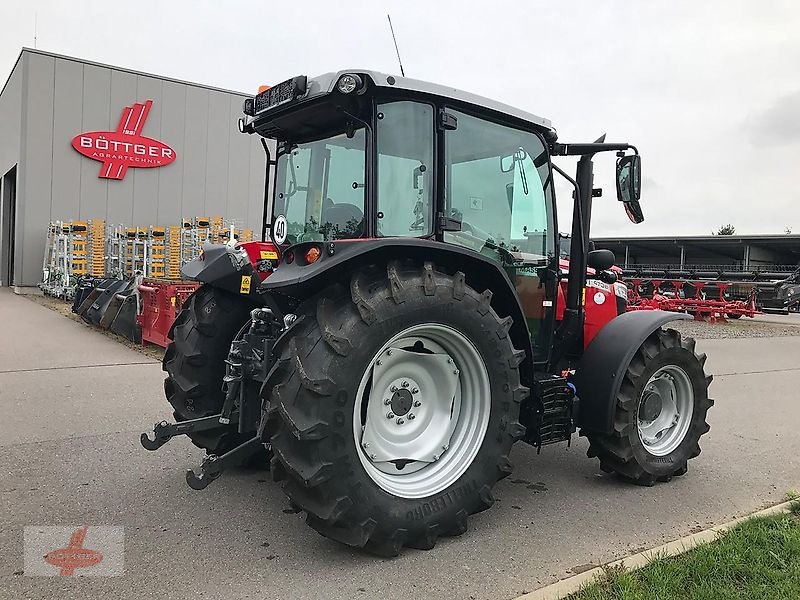 Traktor des Typs Massey Ferguson MF 4708 M, Neumaschine in Oederan (Bild 5)