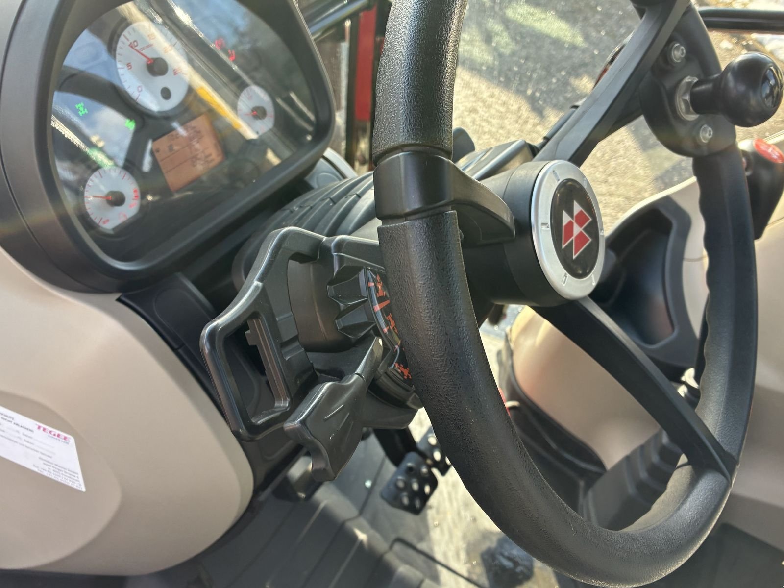 Traktor typu Massey Ferguson MF 4708 M, Gebrauchtmaschine w Villach (Zdjęcie 11)