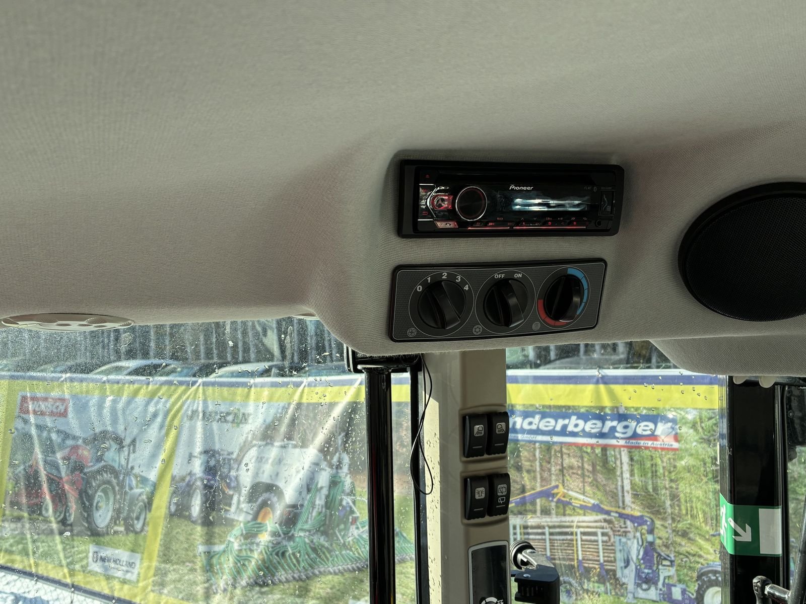 Traktor typu Massey Ferguson MF 4708 M, Gebrauchtmaschine w Villach (Zdjęcie 10)