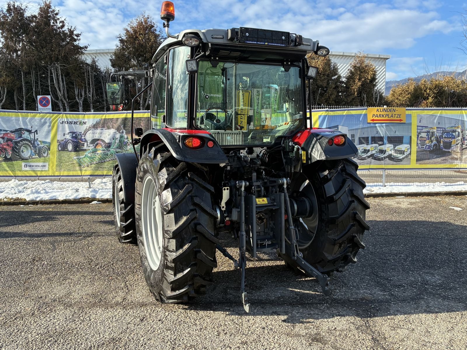 Traktor typu Massey Ferguson MF 4708 M, Gebrauchtmaschine w Villach (Zdjęcie 4)