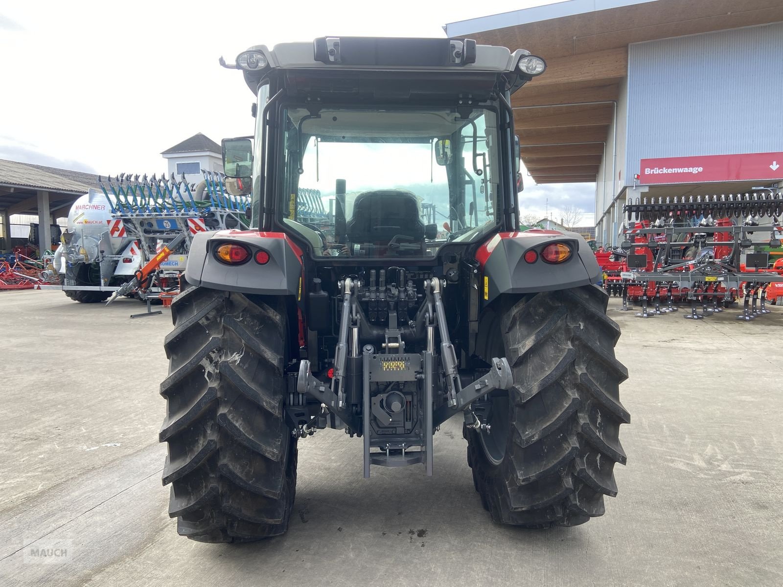 Traktor del tipo Massey Ferguson MF 4708 M, Neumaschine en Burgkirchen (Imagen 7)