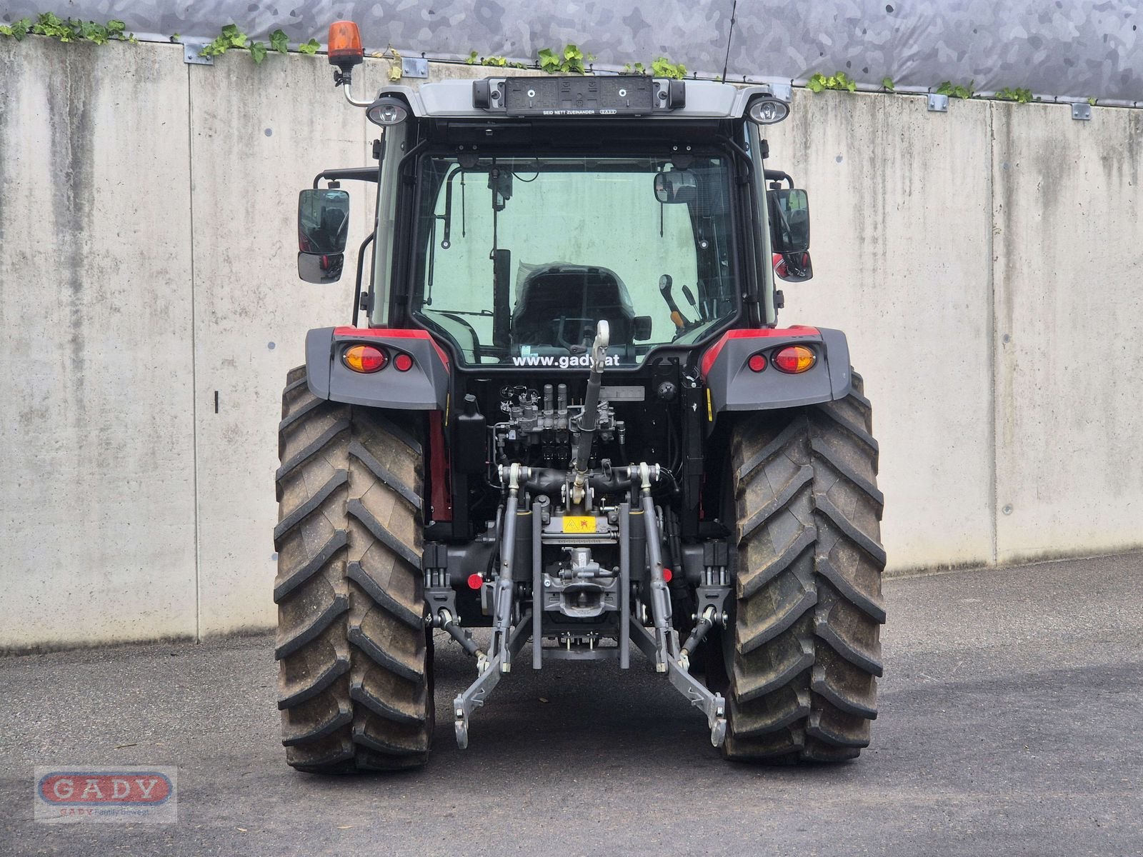 Traktor tipa Massey Ferguson MF 4710 M Dyna-2 Kabine, Gebrauchtmaschine u Lebring (Slika 4)