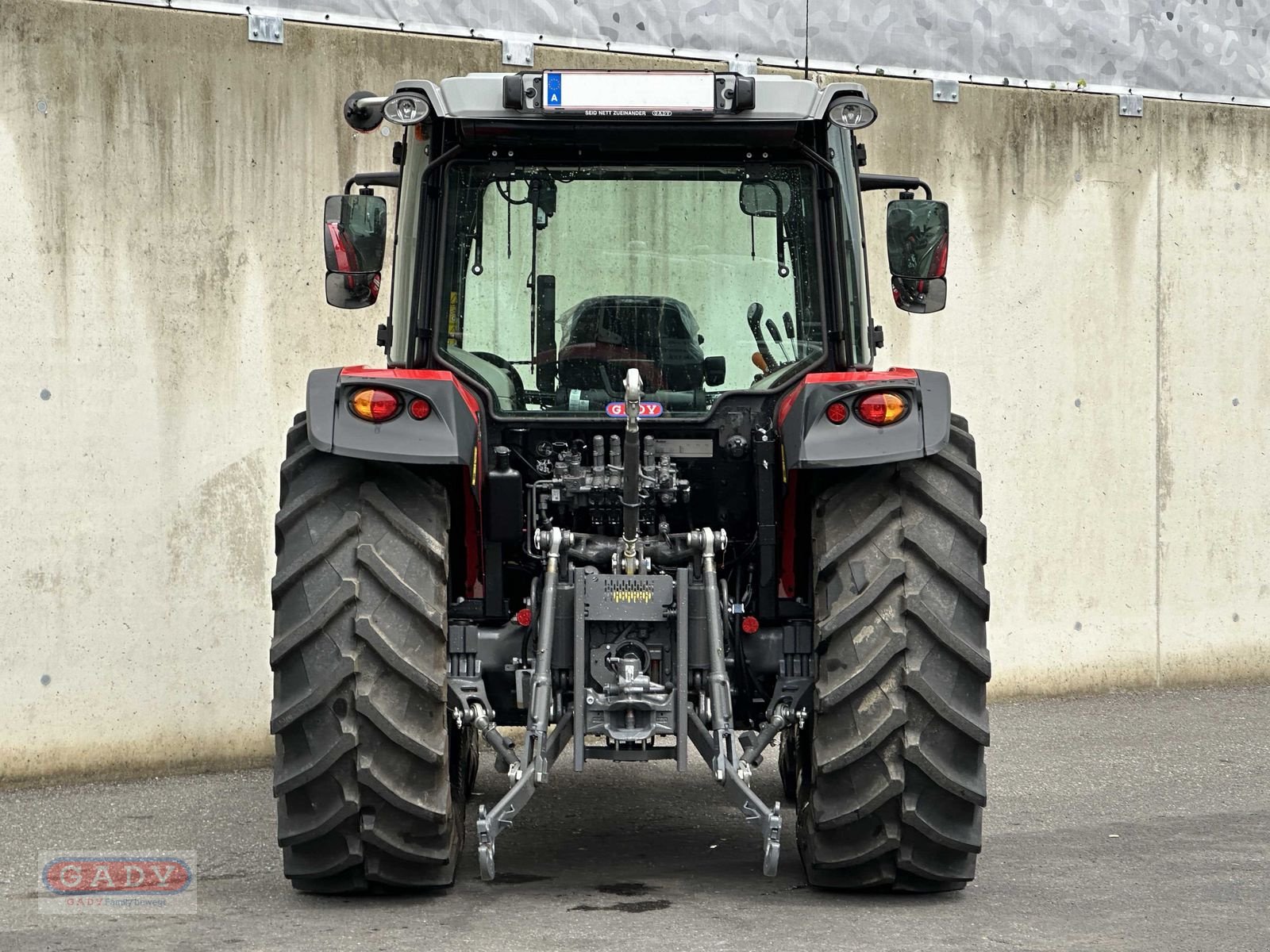 Traktor tipa Massey Ferguson MF 4710 M Dyna-2 Kabine, Vorführmaschine u Lebring (Slika 5)