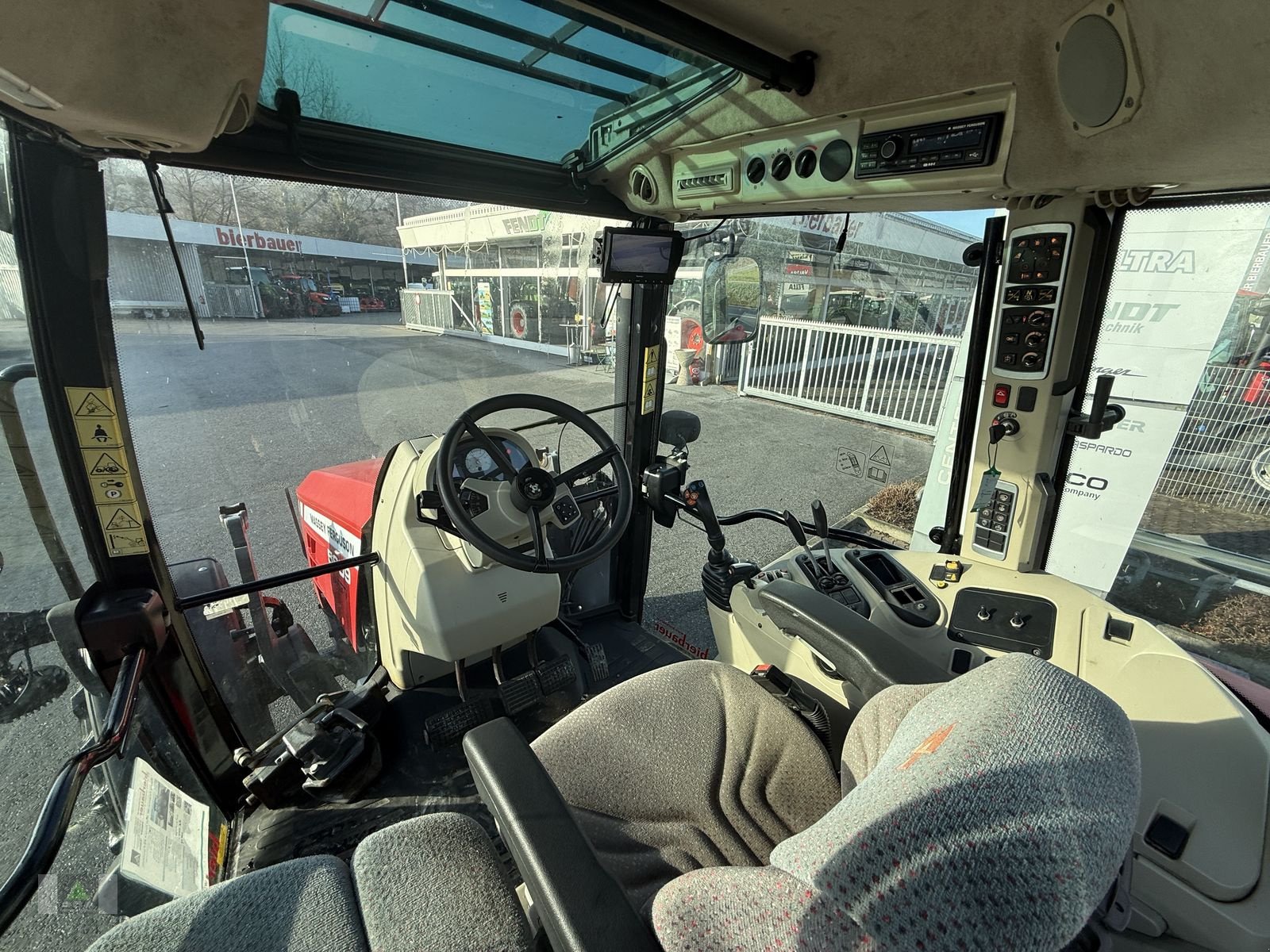 Traktor del tipo Massey Ferguson MF 5609 Dyna-4 ES-Panoramic, Gebrauchtmaschine In Markt Hartmannsdorf (Immagine 14)