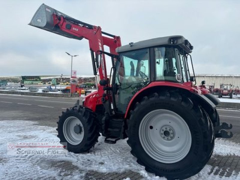 Traktor типа Massey Ferguson MF 5610 Dyna-4 ES-Panoramic, Gebrauchtmaschine в St.Margarethen (Фотография 3)