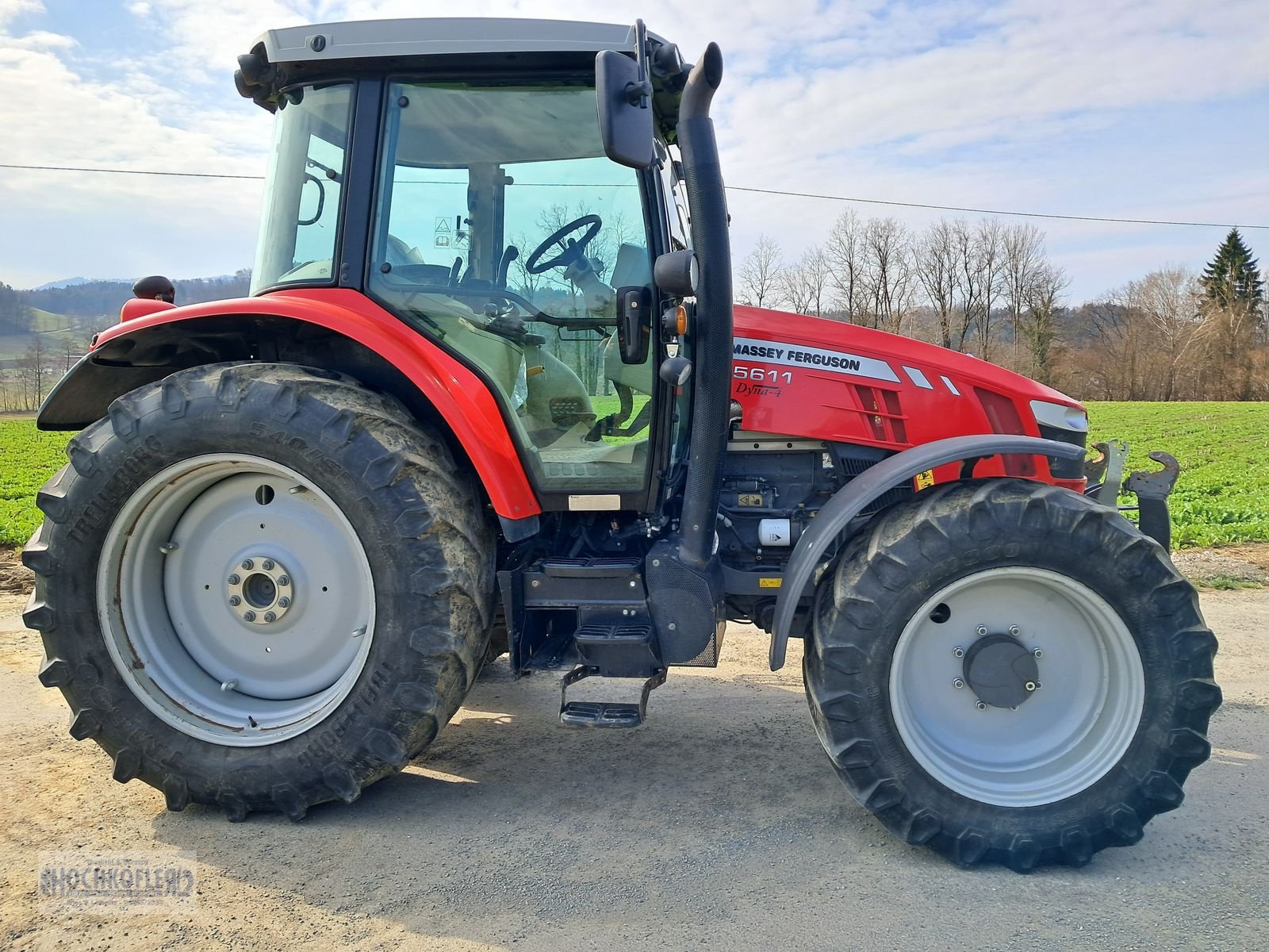 Traktor типа Massey Ferguson MF 5611 Dyna-4 Essential, Gebrauchtmaschine в Wies (Фотография 3)