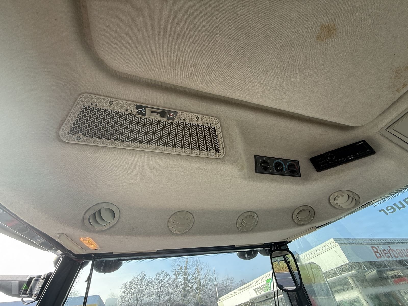 Traktor tip Massey Ferguson MF 5611 Dyna-6 Efficient, Gebrauchtmaschine in Markt Hartmannsdorf (Poză 15)