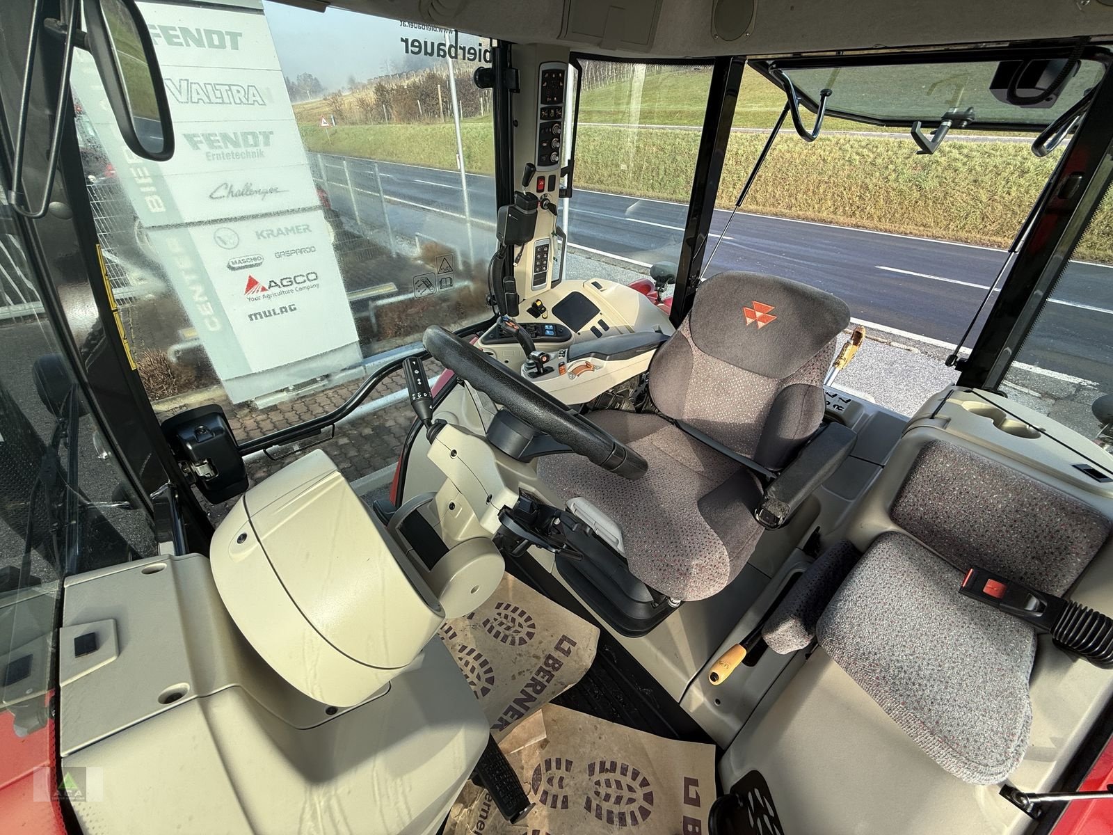 Traktor от тип Massey Ferguson MF 5611 Dyna-6 Efficient, Gebrauchtmaschine в Markt Hartmannsdorf (Снимка 11)