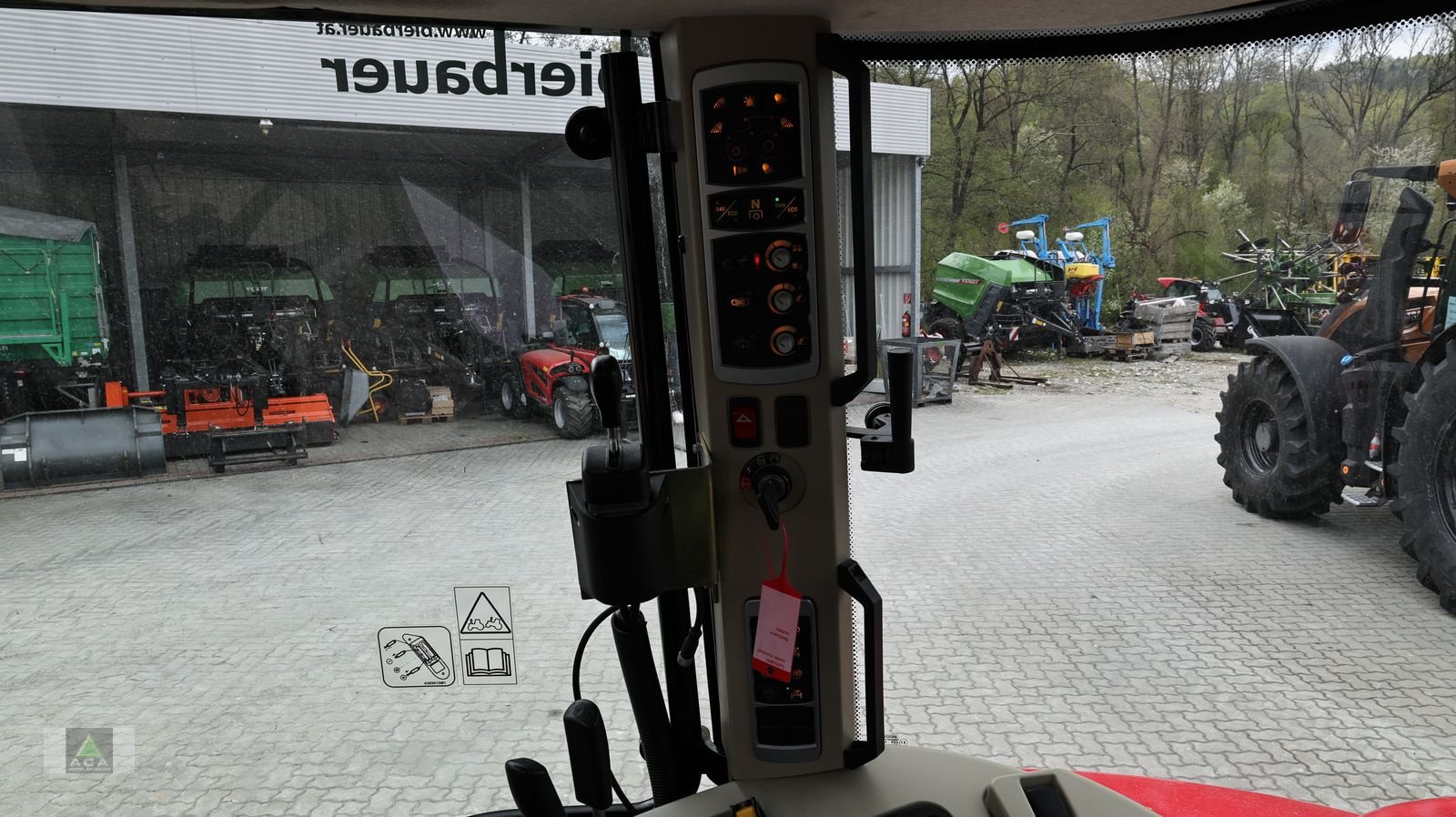 Traktor типа Massey Ferguson MF 5611 Dyna-6 Efficient, Gebrauchtmaschine в Markt Hartmannsdorf (Фотография 18)