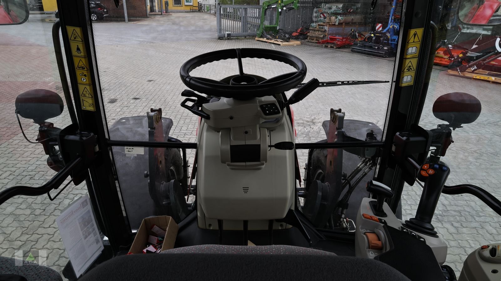 Traktor типа Massey Ferguson MF 5611 Dyna-6 Efficient, Gebrauchtmaschine в Markt Hartmannsdorf (Фотография 15)