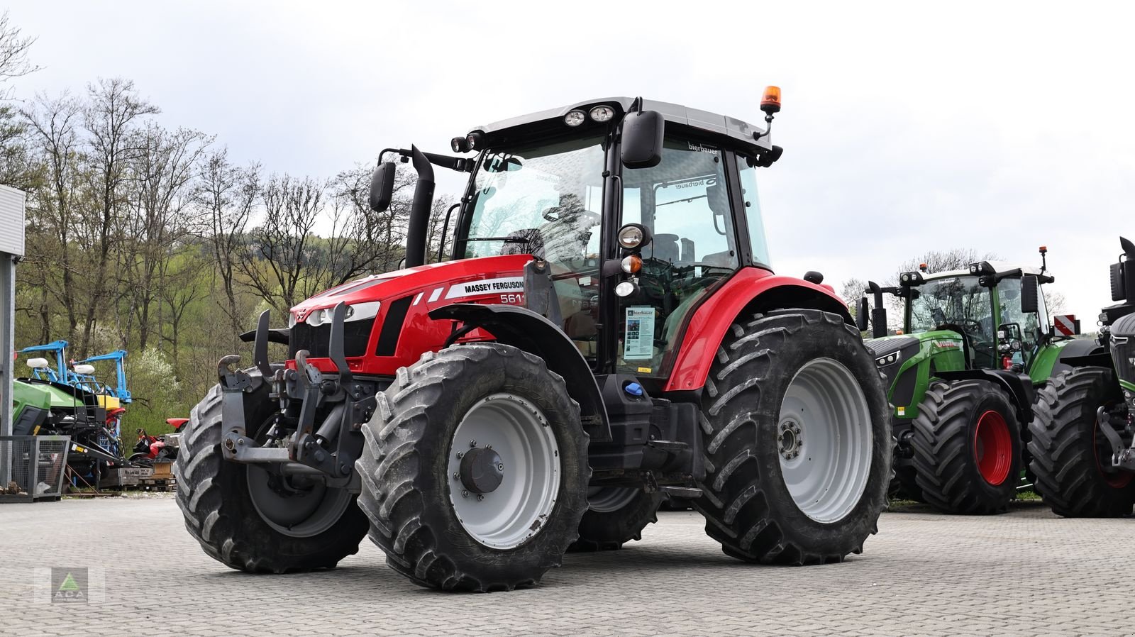 Traktor типа Massey Ferguson MF 5611 Dyna-6 Efficient, Gebrauchtmaschine в Markt Hartmannsdorf (Фотография 3)