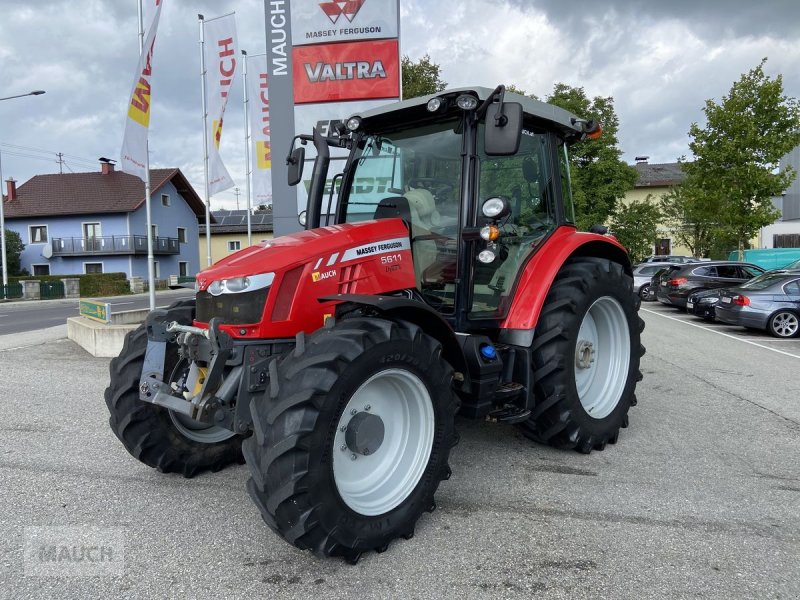 Traktor des Typs Massey Ferguson MF 5611 Dyna-6 Efficient, Gebrauchtmaschine in Burgkirchen (Bild 1)