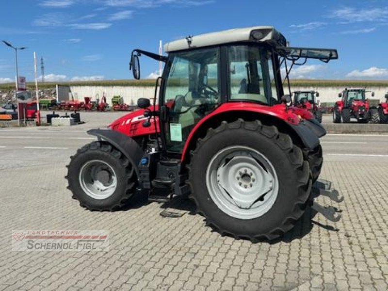 Traktor of the type Massey Ferguson MF 5611, Gebrauchtmaschine in St.Margarethen (Picture 3)