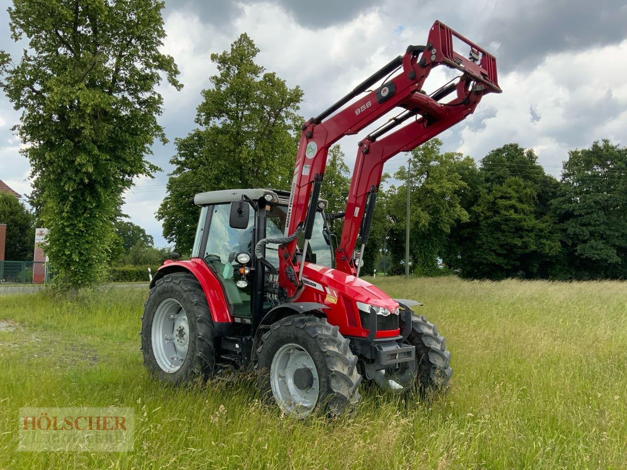 Traktor van het type Massey Ferguson MF 5613 Dyna6 Efficient, Gebrauchtmaschine in Warendorf (Foto 2)