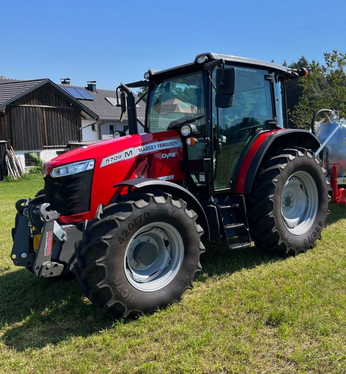 Traktor Türe ait Massey Ferguson MF 5709 Dyna-4, Gebrauchtmaschine içinde NATTERNBACH (resim 1)