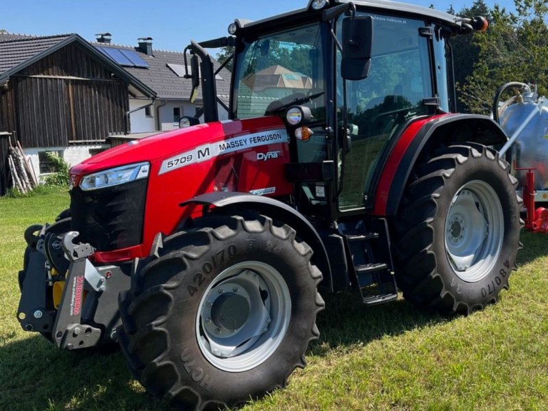 Traktor typu Massey Ferguson MF 5709 Dyna-4, Gebrauchtmaschine w NATTERNBACH