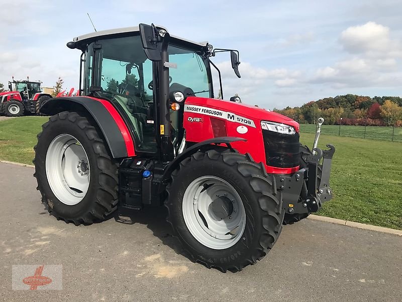 Traktor des Typs Massey Ferguson MF 5709 M Dyna-4, Vorführmaschine in Oederan (Bild 1)