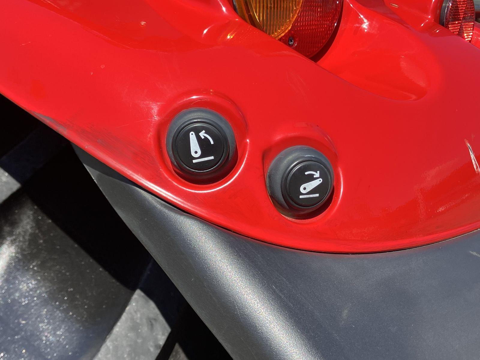 Traktor of the type Massey Ferguson MF 5709 S, Gebrauchtmaschine in Villach (Picture 11)