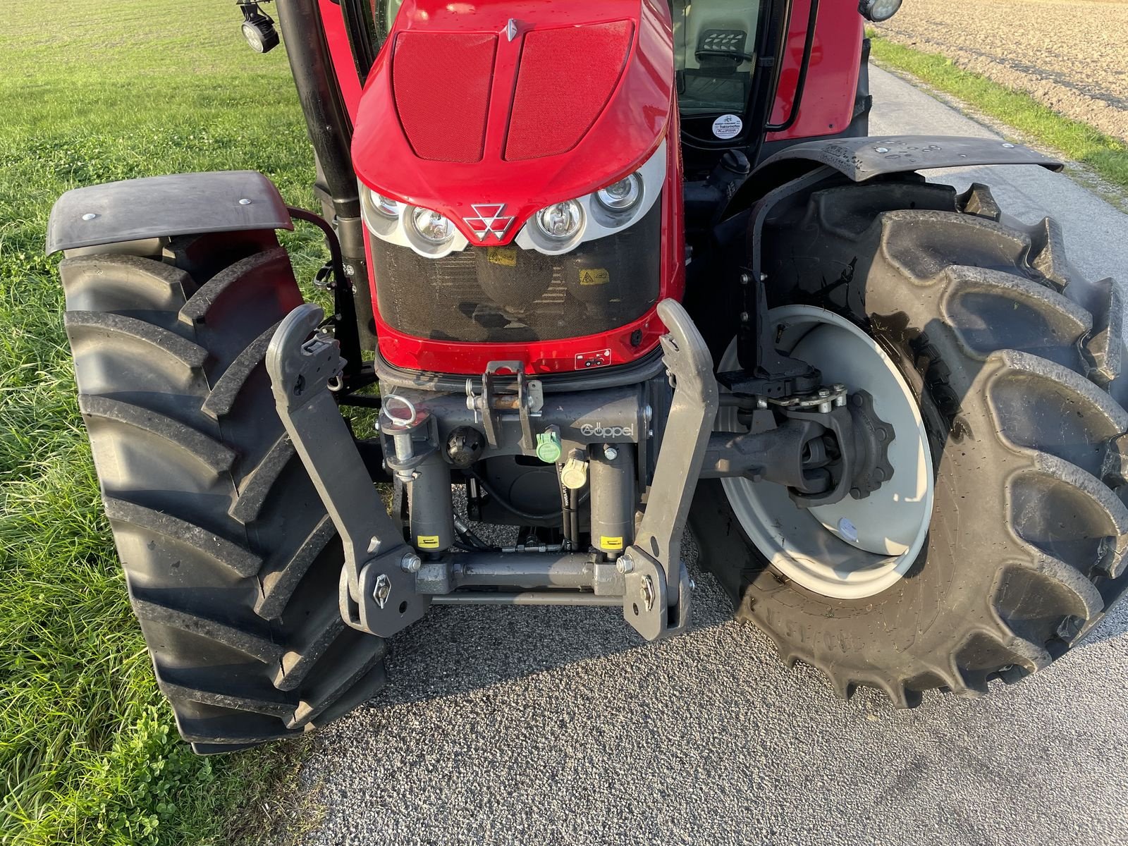 Traktor of the type Massey Ferguson MF 5710 S Efficient, Gebrauchtmaschine in NATTERNBACH (Picture 11)