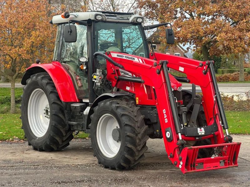 Traktor van het type Massey Ferguson MF 5710 SL MF 5710 SL + Voorlader ex staatsbos beheer, Gebrauchtmaschine in Ruinerwold (Foto 1)