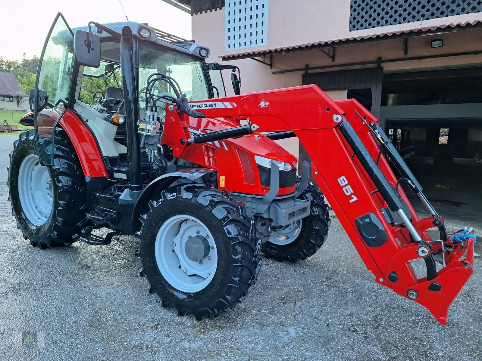Traktor typu Massey Ferguson MF 5710, Gebrauchtmaschine v Markt Hartmannsdorf (Obrázok 4)