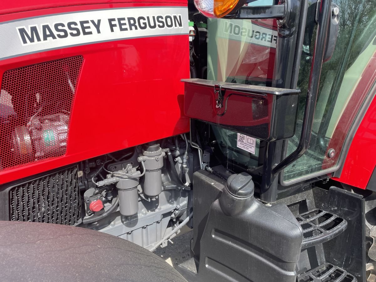 Traktor typu Massey Ferguson MF 5711 M, Neumaschine w Starrein (Zdjęcie 9)