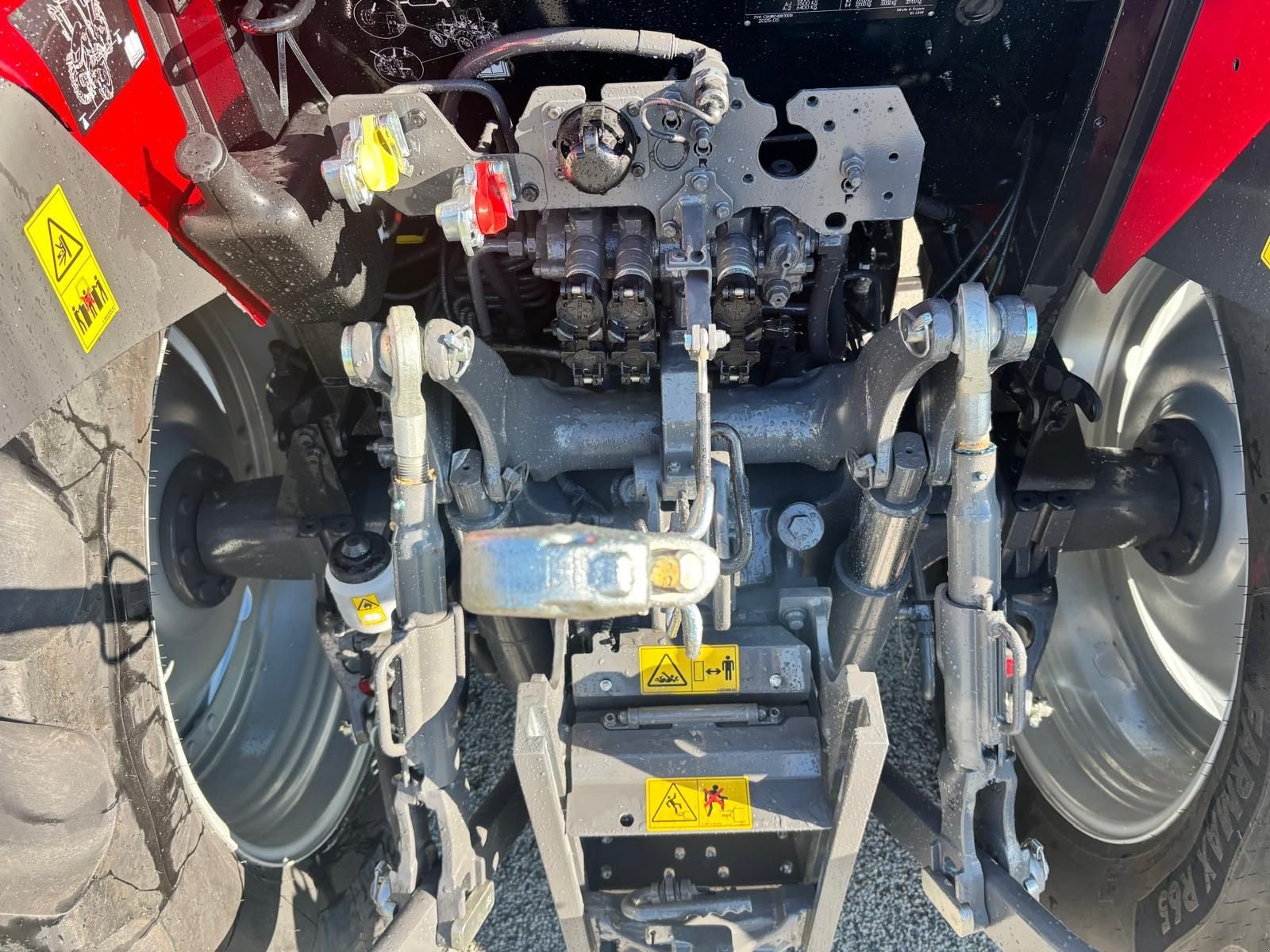 Traktor of the type Massey Ferguson MF 5711 M, Neumaschine in NATTERNBACH (Picture 10)