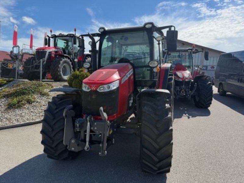 Traktor Türe ait Massey Ferguson MF 5711 M, Gebrauchtmaschine içinde NATTERNBACH (resim 2)