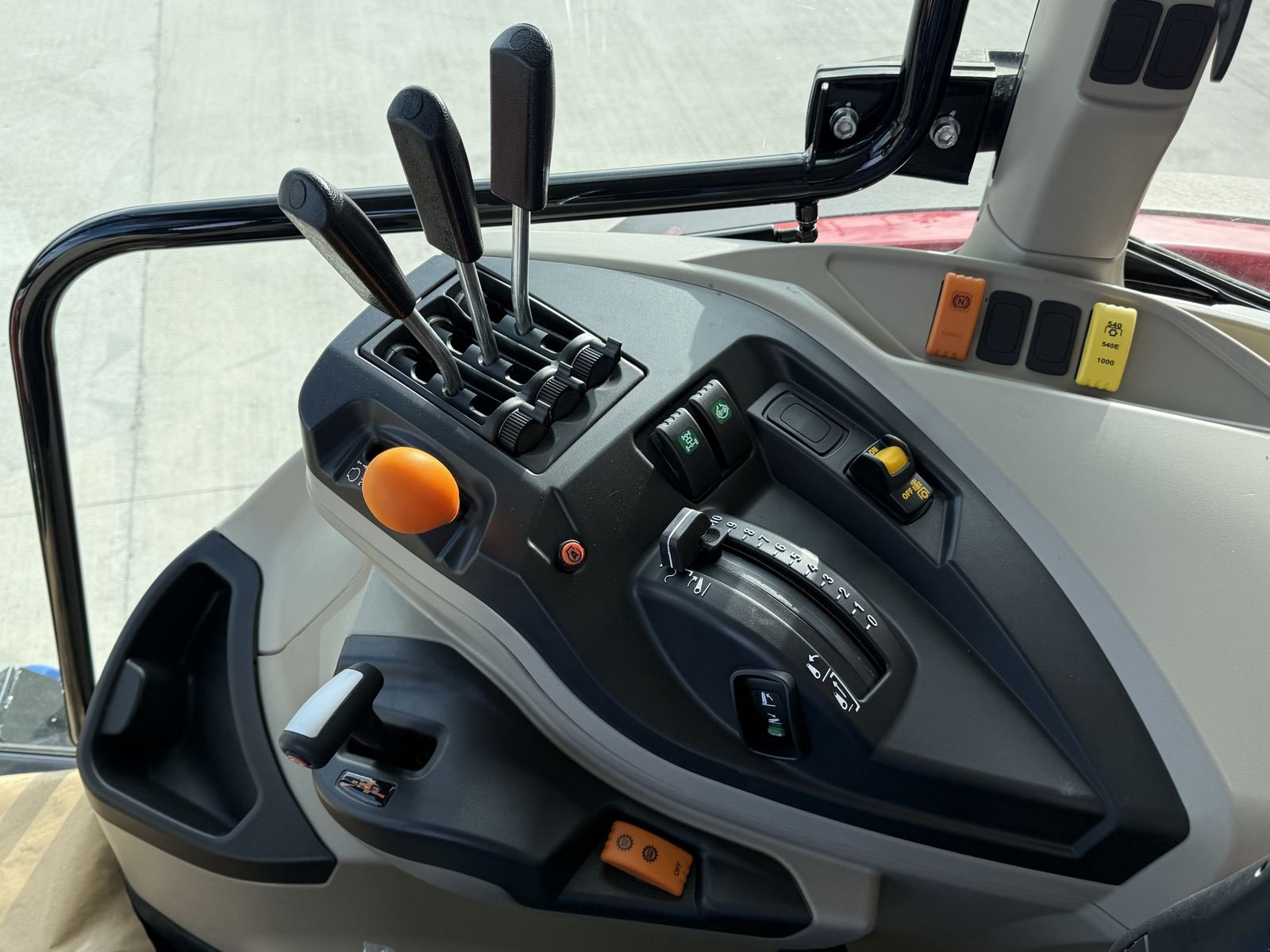 Traktor typu Massey Ferguson MF 5711 M, Vorführmaschine v Hohenruppersdorf (Obrázek 11)