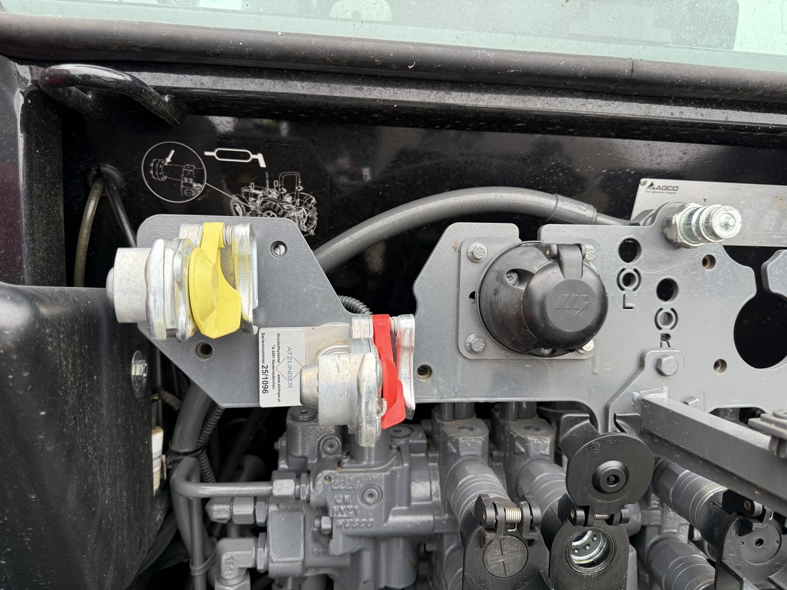 Traktor tip Massey Ferguson MF 5711 M, Vorführmaschine in Hohenruppersdorf (Poză 17)