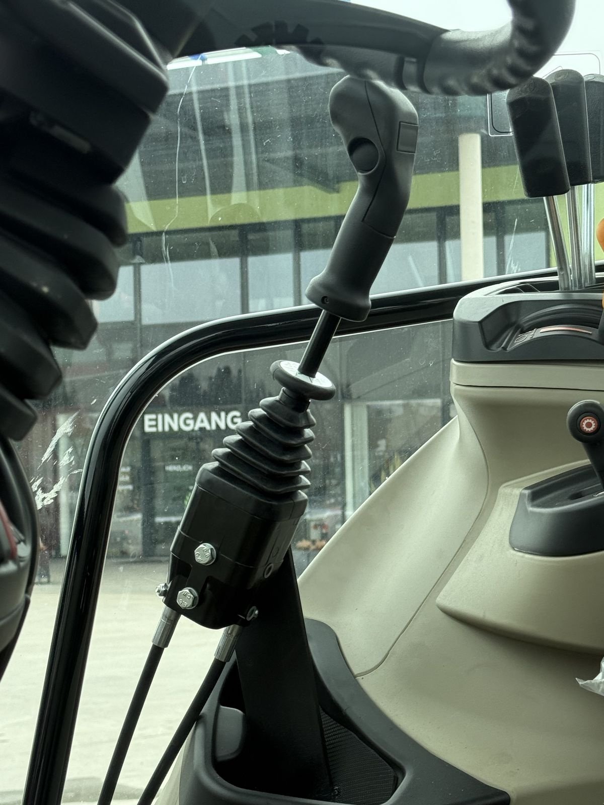 Traktor tip Massey Ferguson MF 5711 M, Vorführmaschine in Hohenruppersdorf (Poză 18)