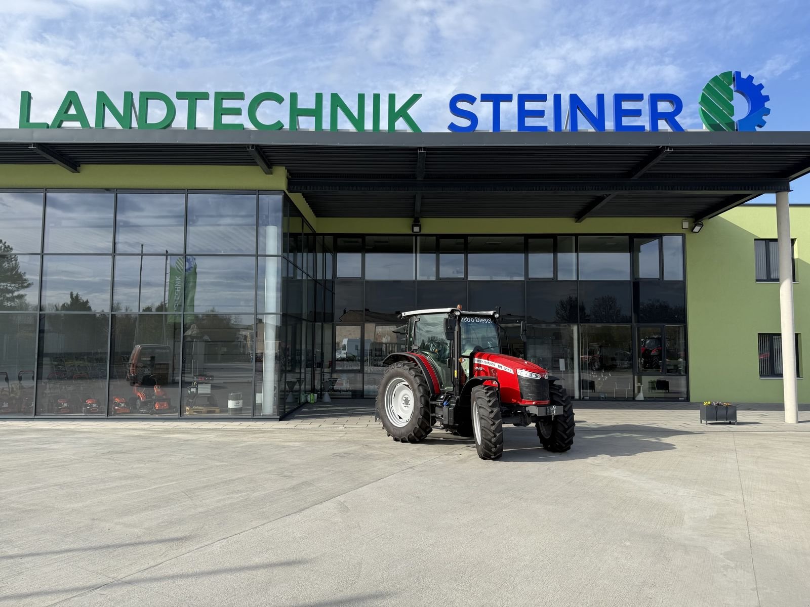 Traktor typu Massey Ferguson MF 5711 M, Vorführmaschine v Hohenruppersdorf (Obrázek 16)