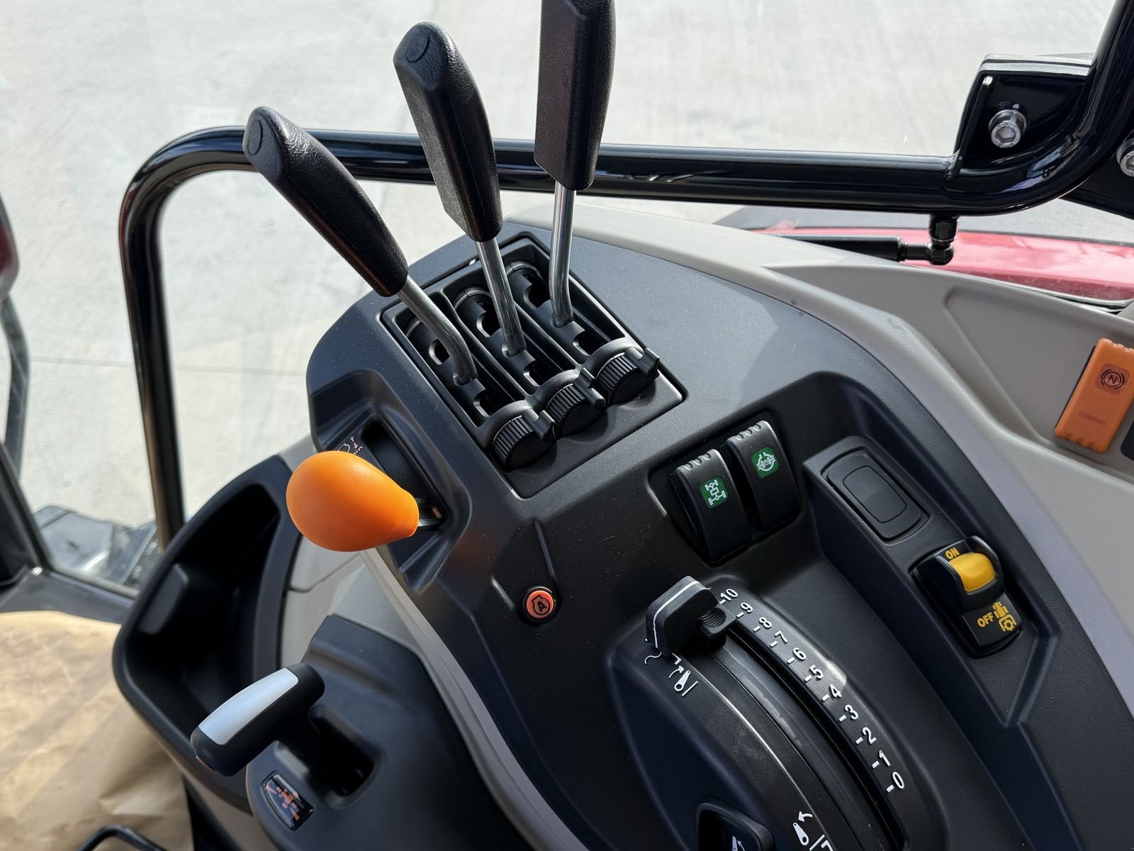 Traktor typu Massey Ferguson MF 5711 M, Vorführmaschine v Hohenruppersdorf (Obrázek 13)