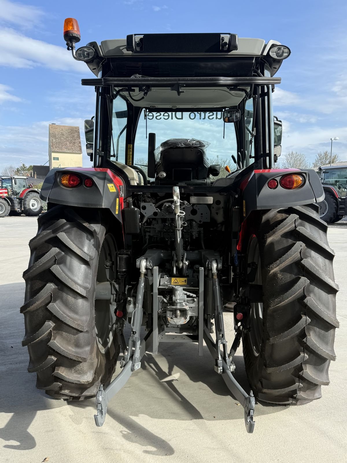 Traktor typu Massey Ferguson MF 5711 M, Vorführmaschine v Hohenruppersdorf (Obrázek 4)