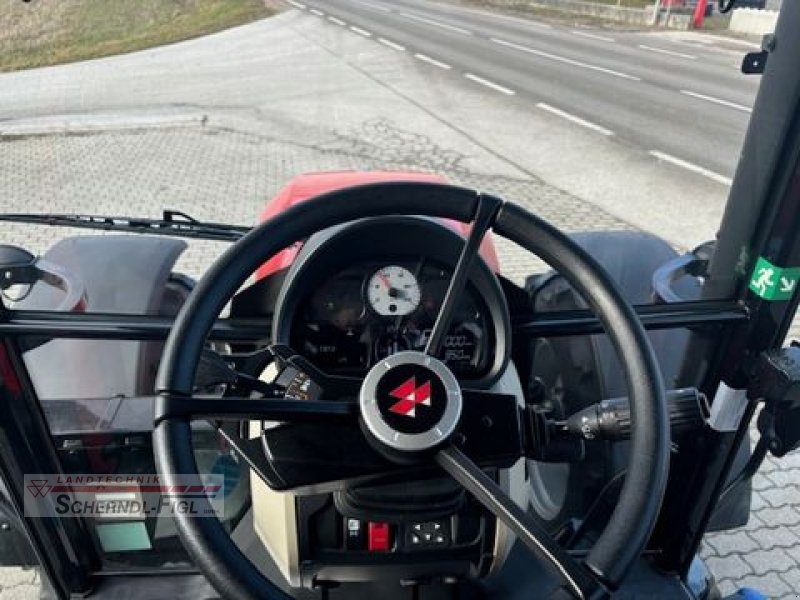 Traktor типа Massey Ferguson MF 5711 M, Gebrauchtmaschine в St.Margarethen (Фотография 7)