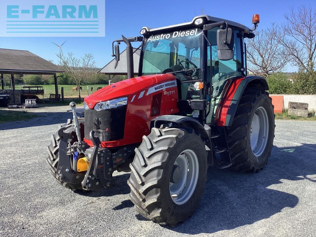 Traktor des Typs Massey Ferguson mf 5711, Gebrauchtmaschine in Mariasdorf (Bild 2)