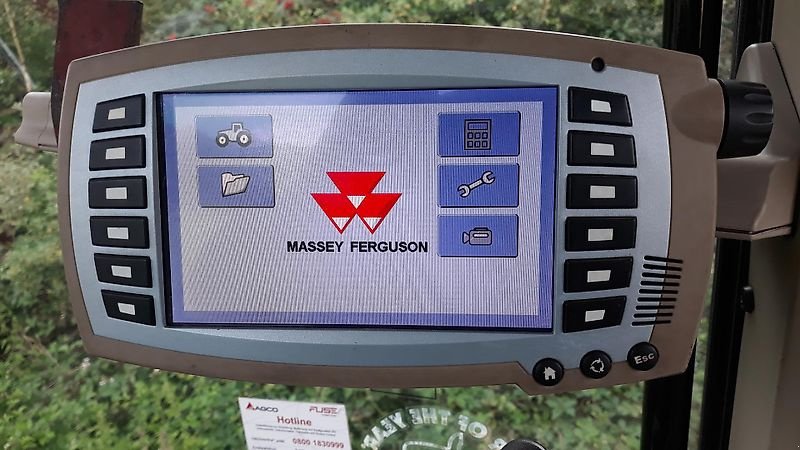 Traktor des Typs Massey Ferguson MF 5713 SL, Gebrauchtmaschine in Itterbeck (Bild 18)