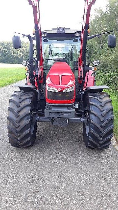 Traktor des Typs Massey Ferguson MF 5713 SL, Gebrauchtmaschine in Itterbeck (Bild 9)