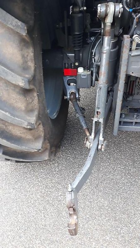 Traktor des Typs Massey Ferguson MF 5713 SL, Gebrauchtmaschine in Itterbeck (Bild 30)