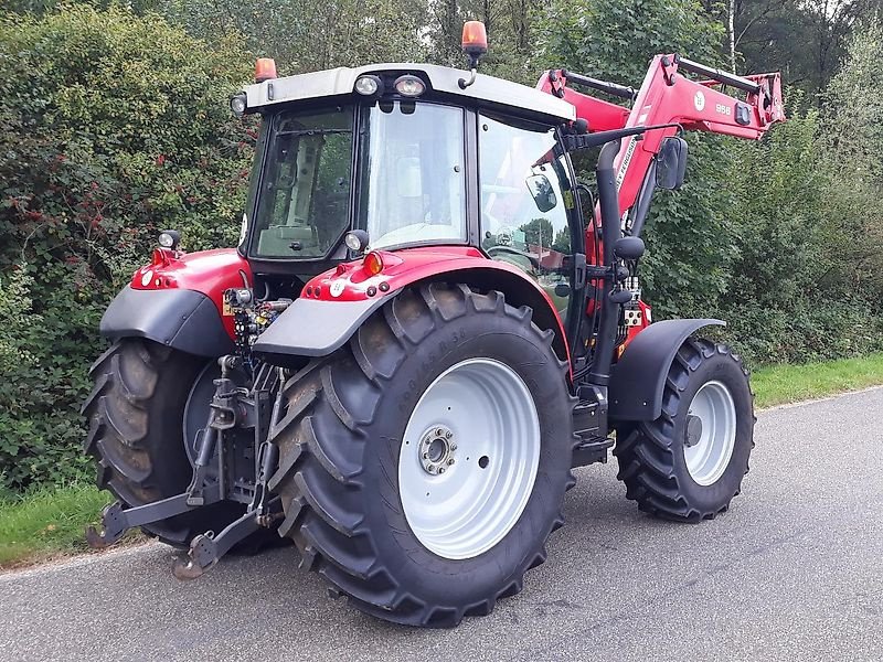 Traktor des Typs Massey Ferguson MF 5713 SL, Gebrauchtmaschine in Itterbeck (Bild 5)