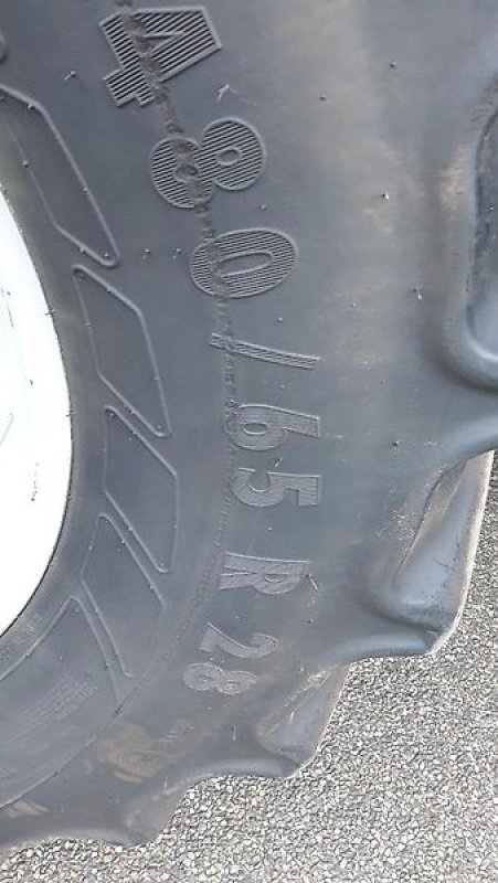 Traktor des Typs Massey Ferguson MF 5713 SL, Gebrauchtmaschine in Itterbeck (Bild 25)