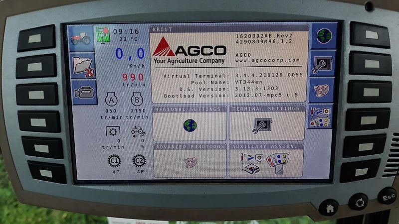 Traktor des Typs Massey Ferguson MF 5713 SL, Gebrauchtmaschine in Itterbeck (Bild 19)