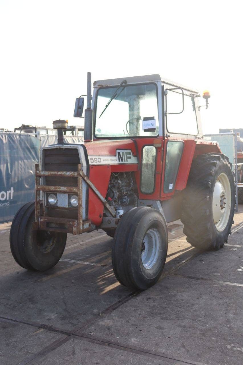 Traktor del tipo Massey Ferguson MF 590, Gebrauchtmaschine In Antwerpen (Immagine 9)