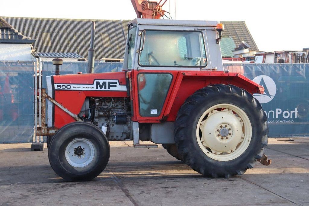 Traktor del tipo Massey Ferguson MF 590, Gebrauchtmaschine In Antwerpen (Immagine 1)