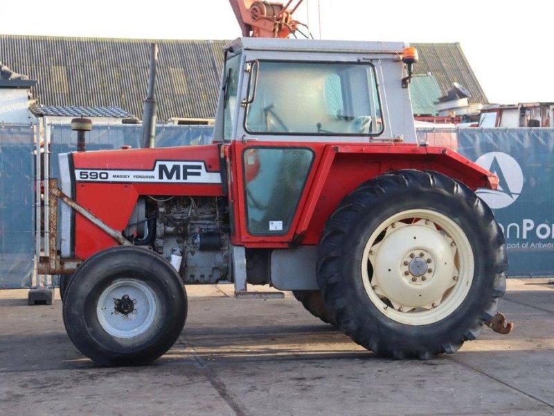 Traktor del tipo Massey Ferguson MF 590, Gebrauchtmaschine In Antwerpen