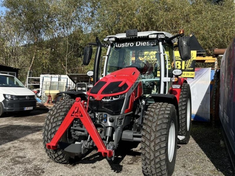Massey Ferguson mf 5s.105 dyna-4 efficient Efficient, Gebrauchtmaschine, Rok výroby: 2024 (Obrázek 1) Traktor typu Massey Ferguson mf 5s.105 dyna-4 efficient Efficient, Gebrauchtmaschine v WOLFSBERG (Obrázek 1)
