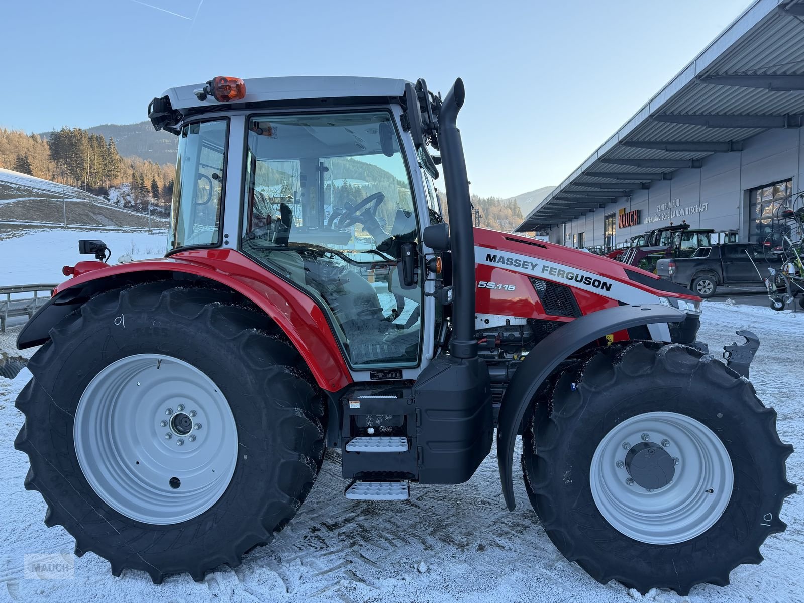 Traktor типа Massey Ferguson MF 5S.115 Dyna-4 Efficient, Neumaschine в Eben (Фотография 7)