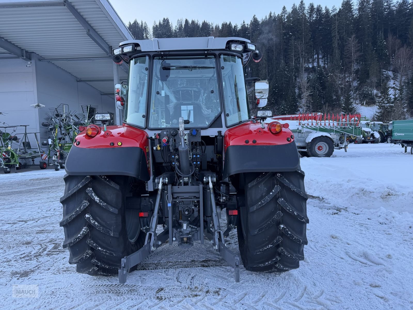 Traktor типа Massey Ferguson MF 5S.115 Dyna-4 Efficient, Neumaschine в Eben (Фотография 9)