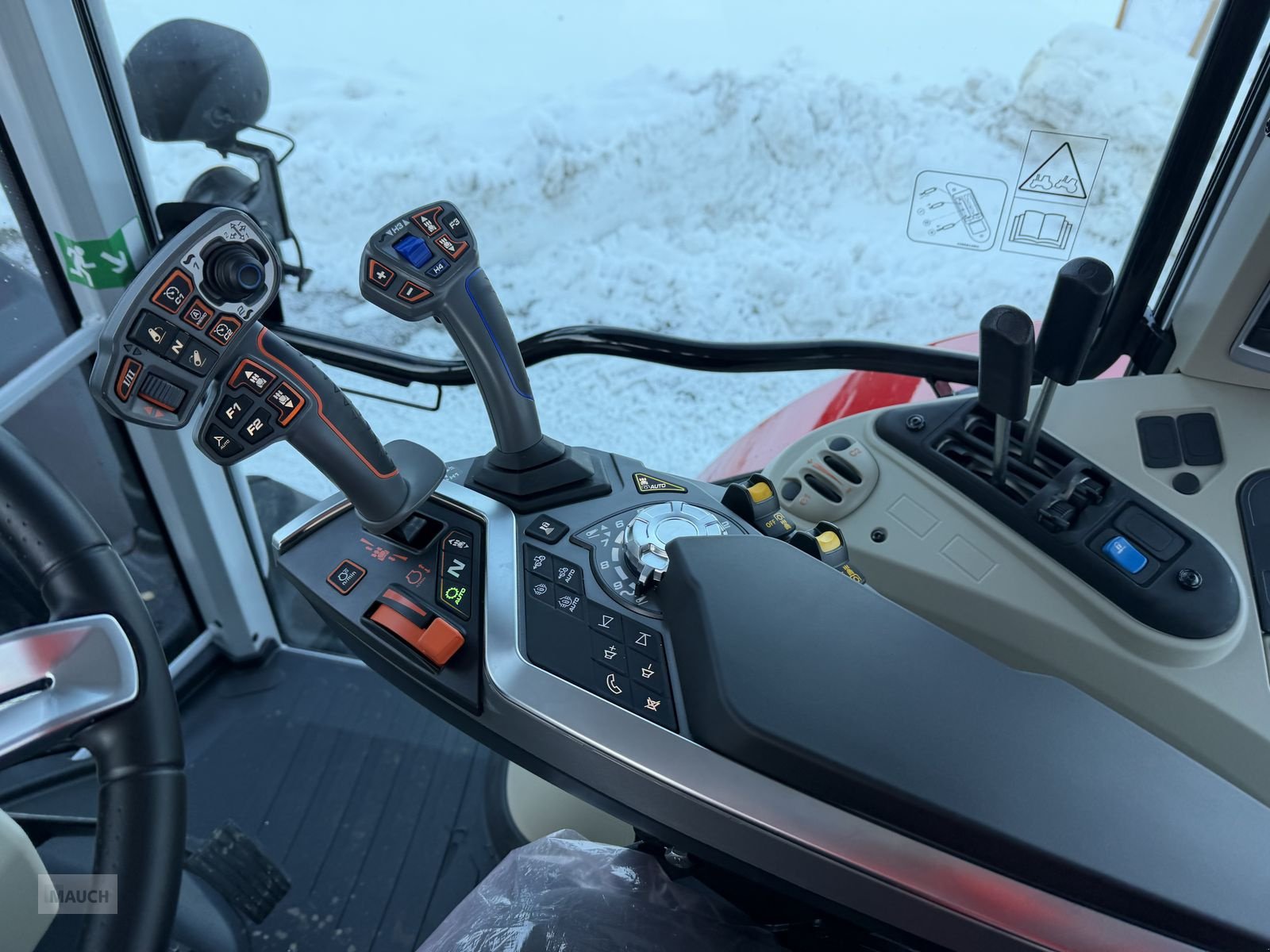 Traktor типа Massey Ferguson MF 5S.115 Dyna-4 Efficient, Neumaschine в Eben (Фотография 13)